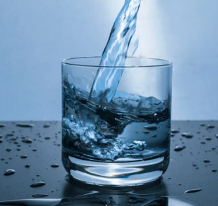 Acompaña con agua